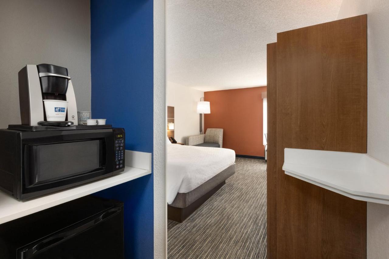 Holiday Inn Express Vero Beach-West I-95 By Ihg Екстериор снимка