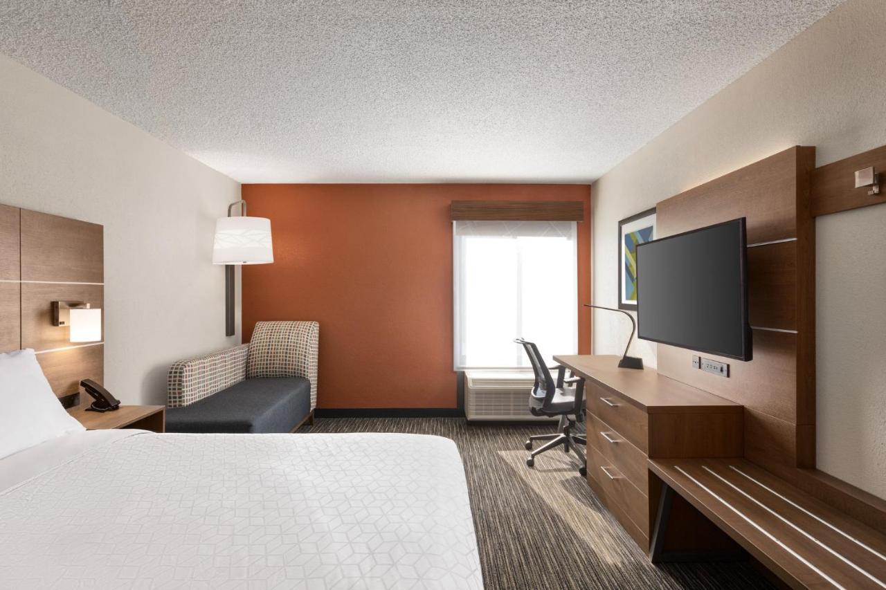 Holiday Inn Express Vero Beach-West I-95 By Ihg Екстериор снимка