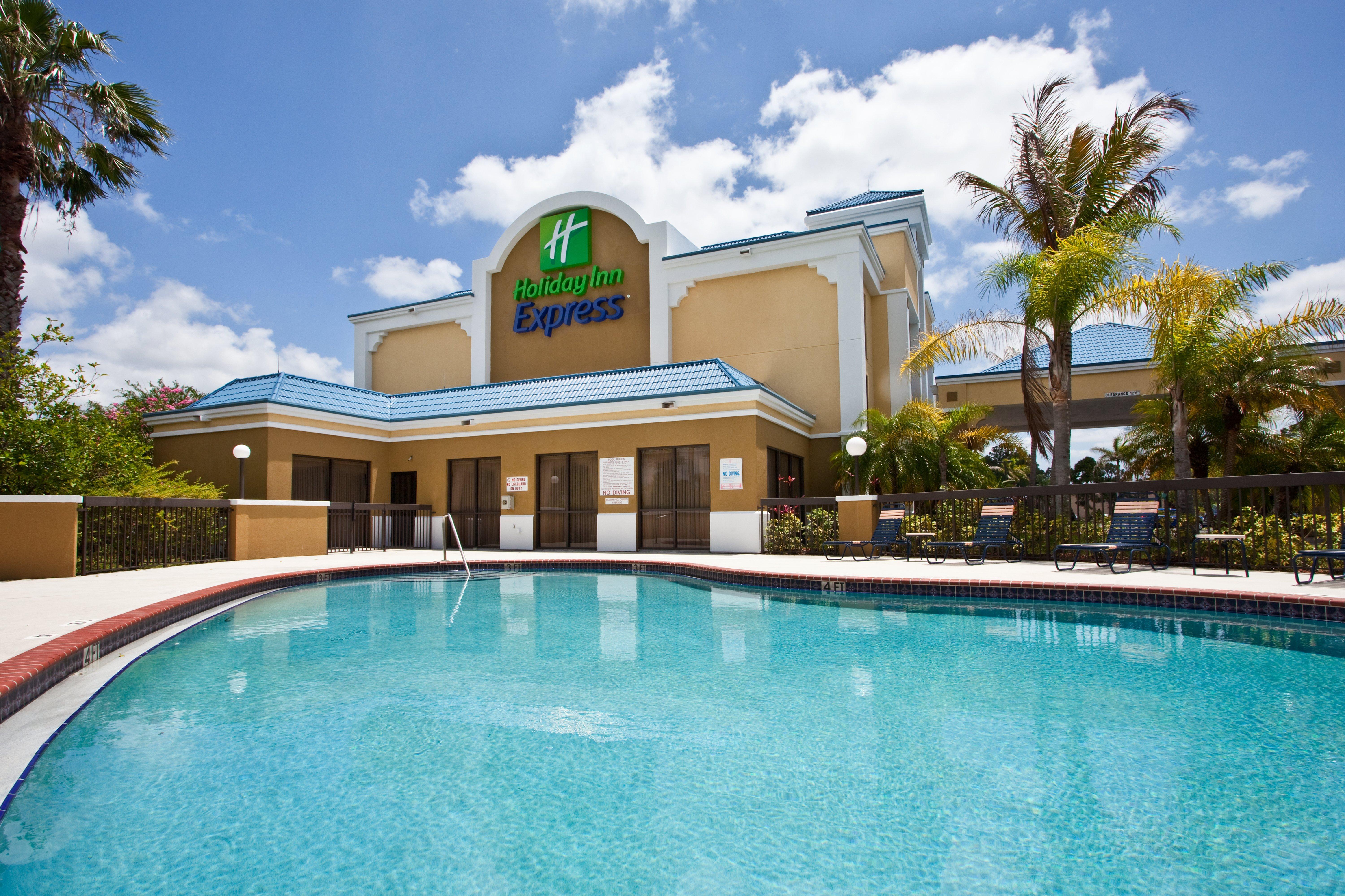Holiday Inn Express Vero Beach-West I-95 By Ihg Екстериор снимка