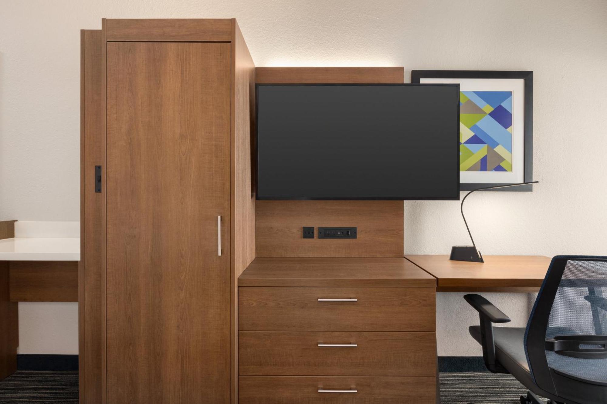 Holiday Inn Express Vero Beach-West I-95 By Ihg Екстериор снимка