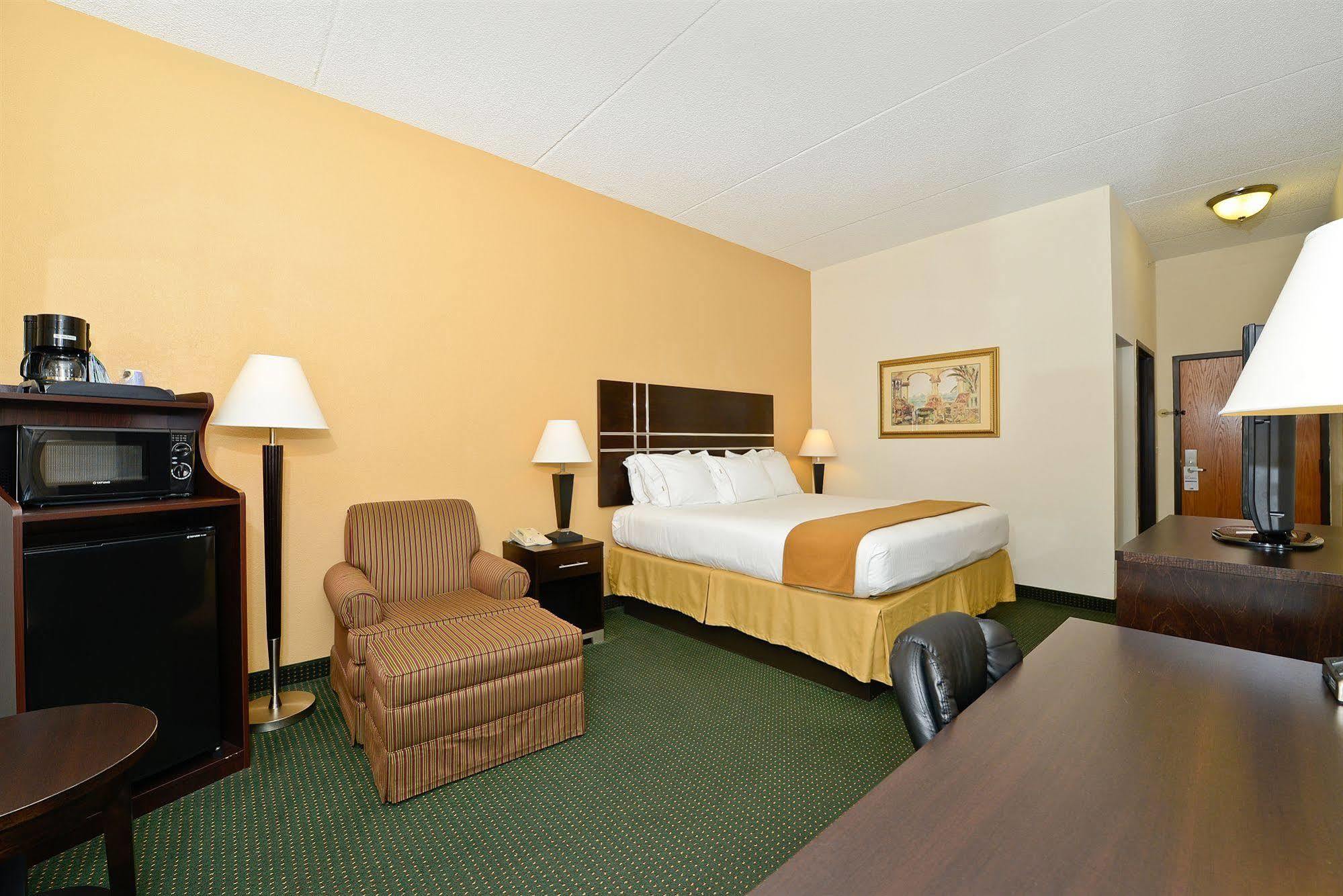 Holiday Inn Express Vero Beach-West I-95 By Ihg Екстериор снимка