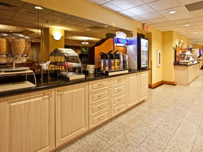 Holiday Inn Express Vero Beach-West I-95 By Ihg Екстериор снимка